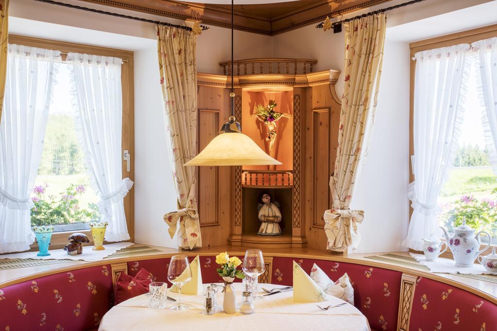 Gasthaus Zum Kreuz Sankt Märgen Extérieur photo